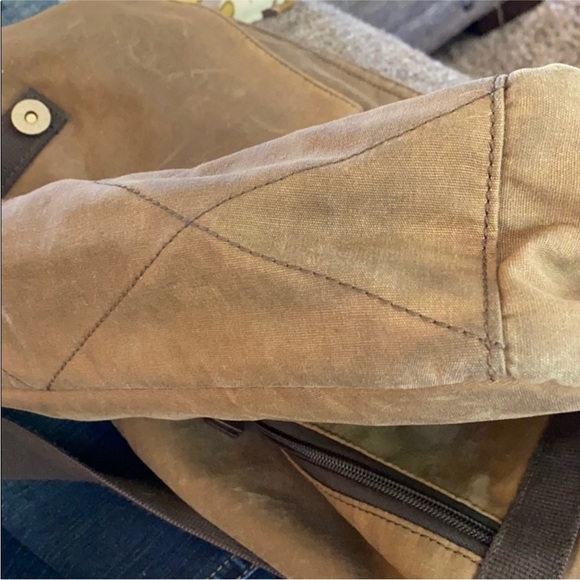 Fossil Brown canvas material messenger bag - Picture 8 of 8